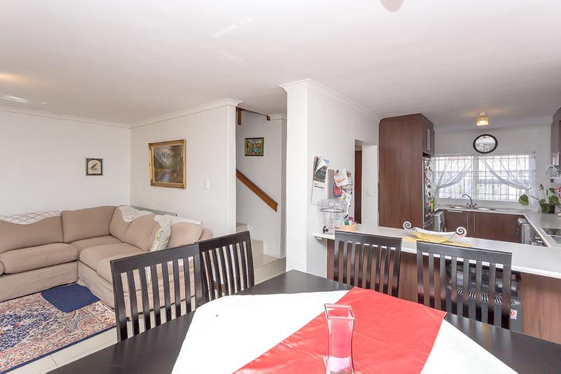 3 Bedroom Property for Sale in Waves Edge Western Cape